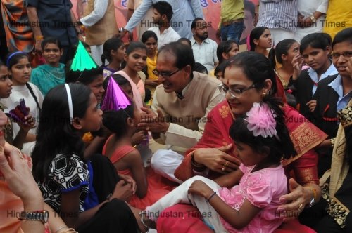 Madhya Pradesh Chief Minister Shivraj Singh Chouhan Celebrates His Birthday At Bal Niketan Hindu Anathalaya