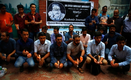 Kashmiri Journalists Held A Candle Light Vigil In Memory Of Rising Kashmir Founder Shujaat Bukhari