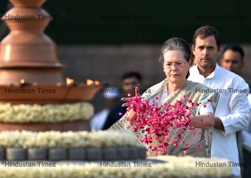 Congress Leaders Pay Tribute To Rajiv Gandhi On His Death Anniversary