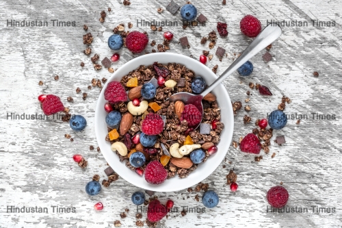 Homemade,Chocolate,Muesli,Or,Granola,In,A,Bowl,With,A
