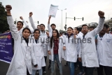 Students Of Medical Colleges Protest Against National Medical Commission Bill