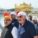 National Conference President Farooq Abdullah Pays Obeisance At Golden Temple