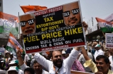 Congress Holds Protest Against Fuel Price Hike In Mumbai