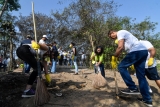 People Participate In Lokhandwala Talao Clean-Up Campaign