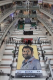 Artist Makes A Mosaic Portrait Of Former Indian Skipper MS Dhoni Using 141,000 Chess Pieces