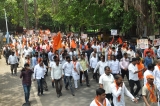 Shiv Sena Leaders Protest Over Non-payment Of Crop Insurance To Farmers 