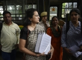 Activists Urge President To Withhold Assent To RTI Bill, Detained By Police