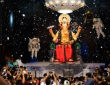 Ganesh Utsav 2019: First Look Of Lalbaugcha Raja Revealed With 'Chandrayaan 2' Theme For This Year