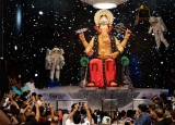 Ganesh Utsav 2019: First Look Of Lalbaugcha Raja Revealed With 'Chandrayaan 2' Theme For This Year
